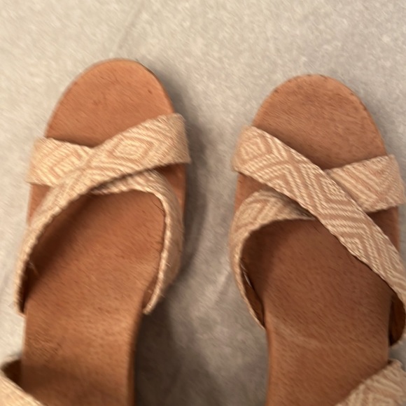 Toms Cork Wedges Size 10 - Picture 4 of 6